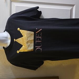 Gildan Queen Black Graphic Short Sleeve Womens T-Shirt